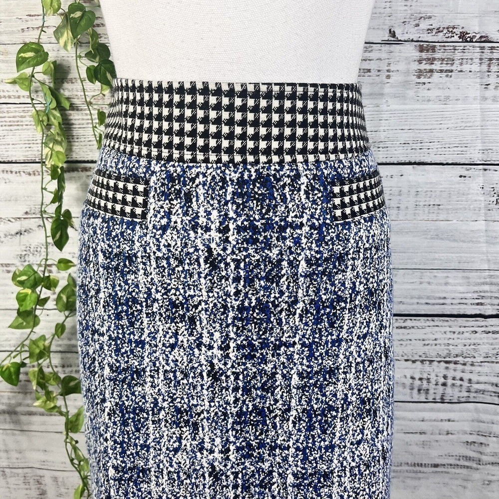 Cabi Skirt size 6 Black Hounds Tooth Blue Ponte Knit Pockets Knee A Line Stretch - Picture 3 of 11